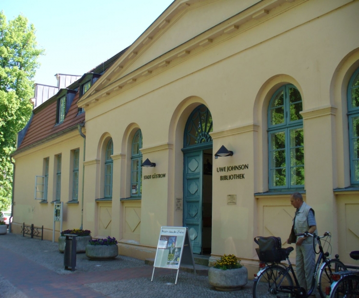 files/schaufenster-guestrow/img/haendler/uwe_johnson_bibliothek/slider/Uwe Johnson-Bibliothek - Uwe Johnson-Bibliothek.jpg